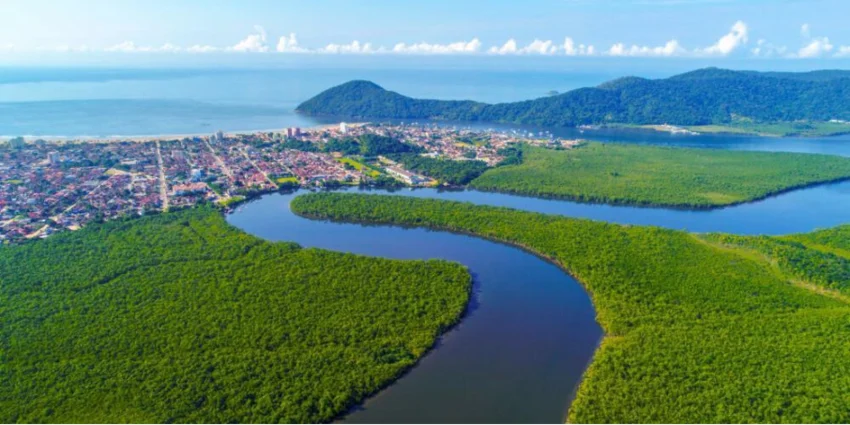 Rio Itapanhaú em Bertioga