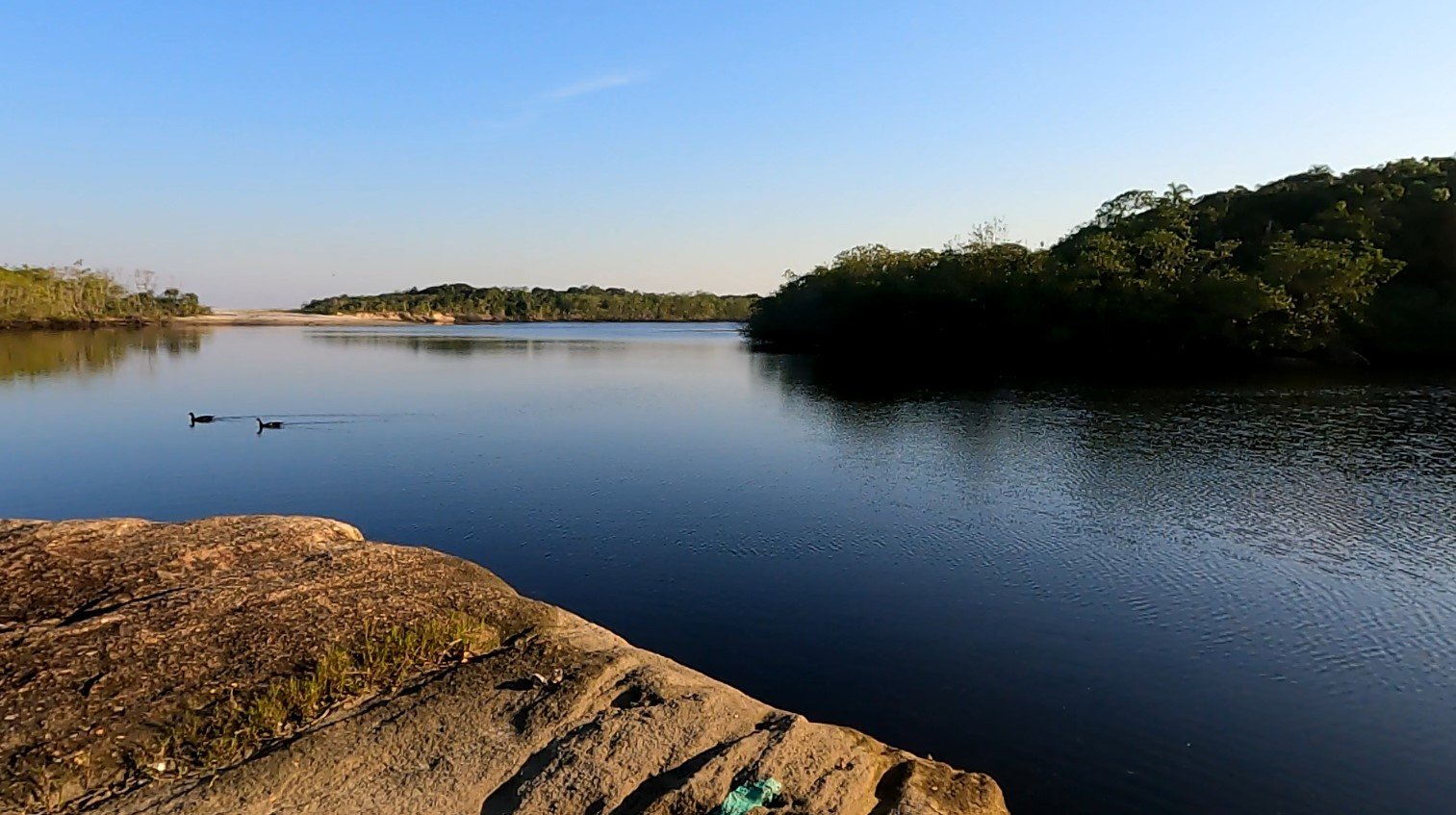 Rio Itaguaré e praia em Bertioga
